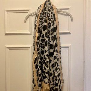 Lightweight Casual Leopard Scarf